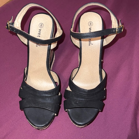 Wet Seal Cork Wedges SIZE 8 - Picture 2 of 3